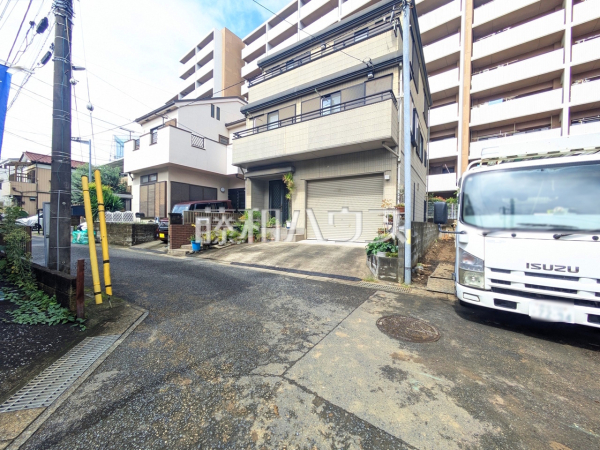 接道状況および現場風景 【富士見市水谷東3丁目】 接道状況および現場風景 【富士見市水谷東3丁目】