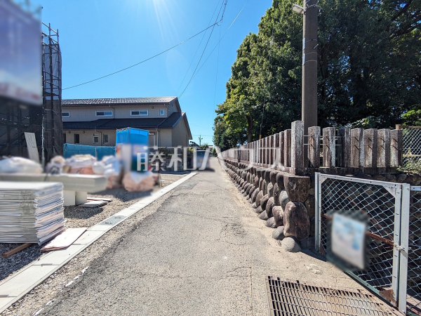 接道状況および現場風景 【北名古屋市六ツ師南屋敷】 接道状況および現場風景 【北名古屋市六ツ師南屋敷】