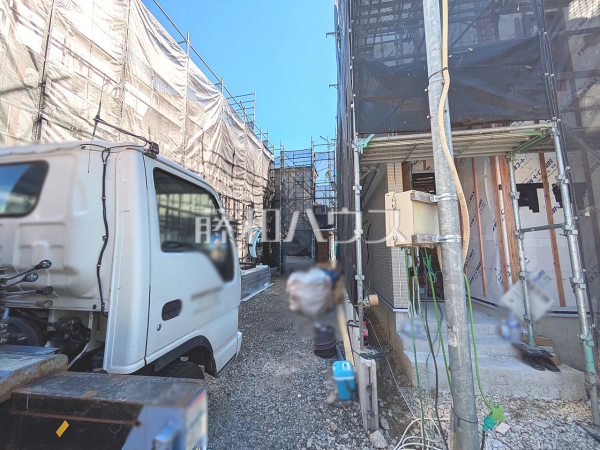 2号棟(写真奥) 外観 【北名古屋市六ツ師南屋敷】 2号棟(写真奥) 外観 【北名古屋市六ツ師南屋敷】