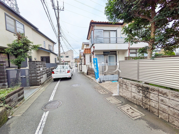 接道状況および現場風景 【調布市緑ケ丘1丁目】 接道状況および現場風景 【調布市緑ケ丘1丁目】