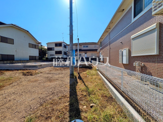 5号棟 外観(路地状部分付近) 【東久留米市本町4丁目】