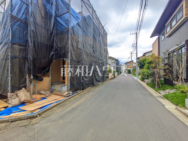 接道状況および現場風景 【富士見市羽沢2丁目】 接道状況および現場風景 【富士見市羽沢2丁目】