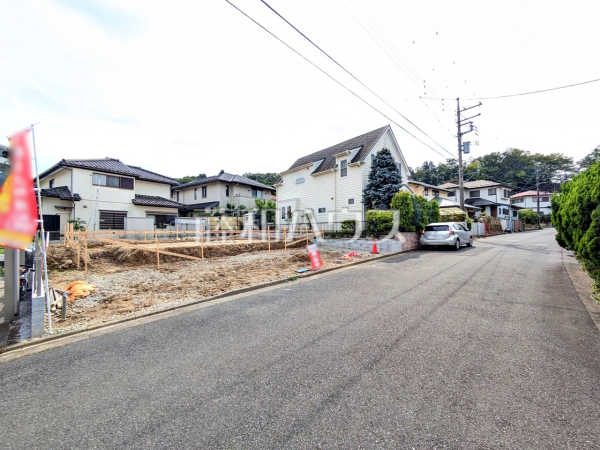 接道状況および現場風景 【八王子市北野台2丁目】 接道状況および現場風景 【八王子市北野台2丁目】