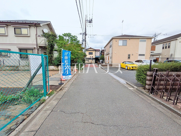 接道状況および現場風景 【三鷹市北野4丁目】 接道状況および現場風景 【三鷹市北野4丁目】