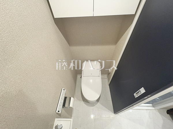 タンクレストイレ 【ドミール南青山】水をためるタンクがないスタイリッシュなトイレです。 タンクレストイレ 【ドミール南青山】水をためるタンクがないスタイリッシュなトイレです。