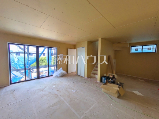 リビング(施工中) 【調布市柴崎1丁目】