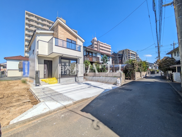 接道状況および現場風景 【多摩市一ノ宮4丁目】 接道状況および現場風景 【多摩市一ノ宮4丁目】
