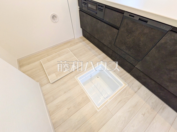2号棟 床下収納 【多摩市一ノ宮4丁目】 2号棟 床下収納 【多摩市一ノ宮4丁目】