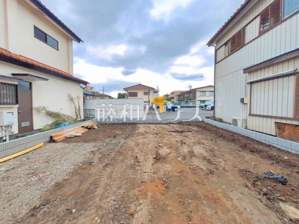 現地写真【東久留米市弥生1丁目】 見学はしたいけど、なかなか時間が取れない・・・そんな方に出勤前や仕事終わりにマイホームを見学できるサポートをいたします。 現地写真【東久留米市弥生1丁目】 見学はしたいけど、なかなか時間が取れない・・・そんな方に出勤前や仕事終わりにマイホームを見学できるサポートをいたします。