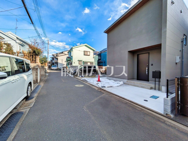 接道状況および現場風景 【所沢市大字山口】 物件の事、諸費用の事など、小さな疑問もお気軽にご連絡・ご相談下さい。 接道状況および現場風景 【所沢市大字山口】 物件の事、諸費用の事など、小さな疑問もお気軽にご連絡・ご相談下さい。