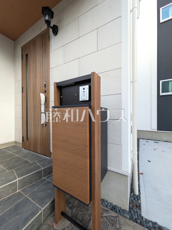 1号棟 TVモニター付きインターホン・郵便ポスト 【練馬区関町南2丁目】 1号棟 TVモニター付きインターホン・郵便ポスト 【練馬区関町南2丁目】