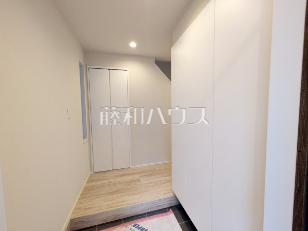 2号棟 玄関ホール 【練馬区関町南2丁目】 2号棟 玄関ホール 【練馬区関町南2丁目】