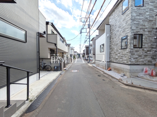 接道状況および現場風景 【練馬区南大泉4丁目】 接道状況および現場風景 【練馬区南大泉4丁目】
