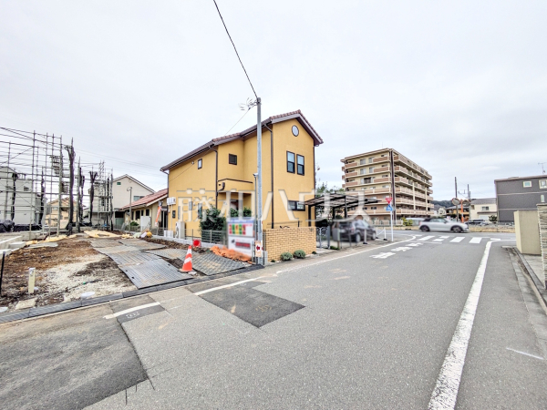 接道状況および現場風景 【日野市東平山2丁目】 接道状況および現場風景 【日野市東平山2丁目】