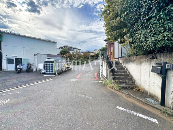 接道状況および現場風景 【東久留米市下里6丁目】 接道状況および現場風景 【東久留米市下里6丁目】