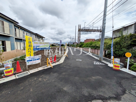 ≪接道状況≫ 家族みんなで創る、楽しむ、自由設計分譲地! 【府中市白糸台4丁目】/撮影日2026/09/12