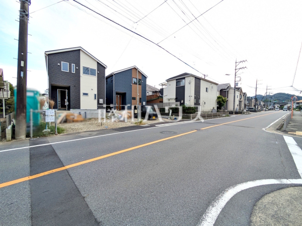 接道状況および現場風景 【八王子市下恩方町】 接道状況および現場風景 【八王子市下恩方町】