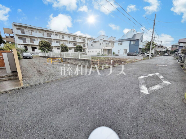接道状況および現場風景 【日野市大坂上3丁目】 接道状況および現場風景 【日野市大坂上3丁目】