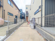 ≪外観≫ 旗竿地は、小さなお子様が急に道路に飛び出てしまうことを防ぎます。安心してお庭で遊ぶことができますね。【府中市小柳町2丁目】 ≪外観≫ 旗竿地は、小さなお子様が急に道路に飛び出てしまうことを防ぎます。安心してお庭で遊ぶことができますね。【府中市小柳町2丁目】