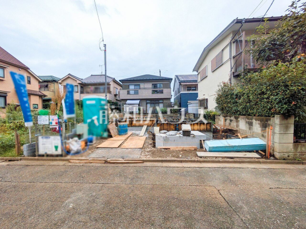 外観 【東大和市立野1丁目】 ここに住む方を想像して、着々と建築しております! 外観 【東大和市立野1丁目】 ここに住む方を想像して、着々と建築しております!