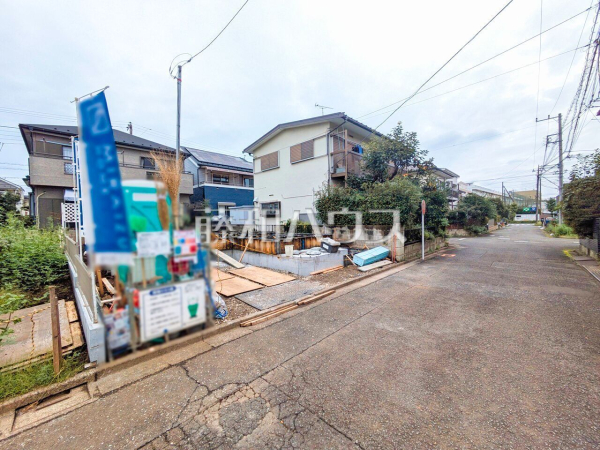 外観 【東大和市立野1丁目】 ここに住む方を想像して、着々と建築しております! 外観 【東大和市立野1丁目】 ここに住む方を想像して、着々と建築しております!
