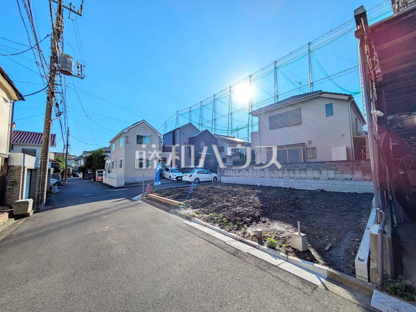 接道状況および現場風景 【三鷹市北野1丁目】 接道状況および現場風景 【三鷹市北野1丁目】