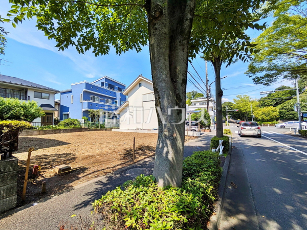 接道状況および現場風景 【多摩市落合2丁目】 接道状況および現場風景 【多摩市落合2丁目】