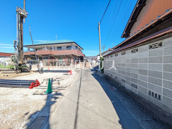 接道状況および現場風景 【北名古屋市六ツ師中屋敷】 接道状況および現場風景 【北名古屋市六ツ師中屋敷】