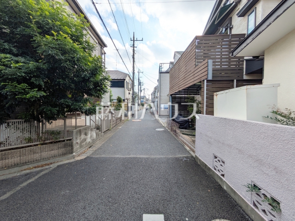接道状況および現場風景 【練馬区東大泉7丁目】 接道状況および現場風景 【練馬区東大泉7丁目】