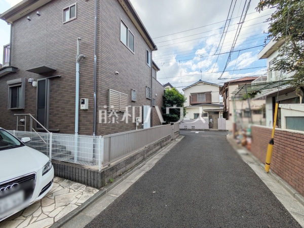接道状況および現場風景 【練馬区東大泉7丁目】 接道状況および現場風景 【練馬区東大泉7丁目】