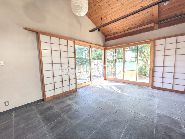 土間 【春日井市白山町6丁目】 土間 【春日井市白山町6丁目】