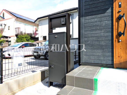 宅配ボックス 【国分寺市西恋ヶ窪2丁目】 ネット通販での荷物の受取り時に役立つ宅配ボックス!外出中でも帰宅時間を気にせず受け取れるのは便利ですね/撮影日2026/10/19