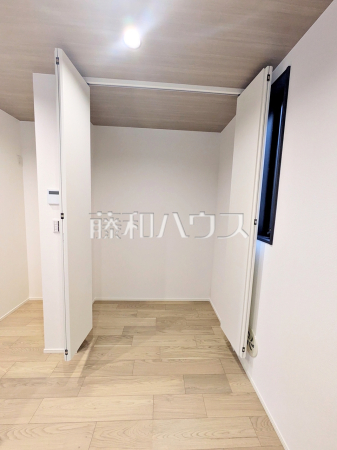 B号棟 キッチン横収納 【朝霞市本町1丁目】 B号棟 キッチン横収納 【朝霞市本町1丁目】