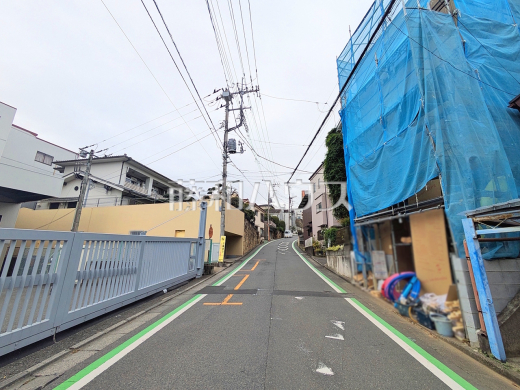 接道状況および現場風景 【朝霞市溝沼2丁目】