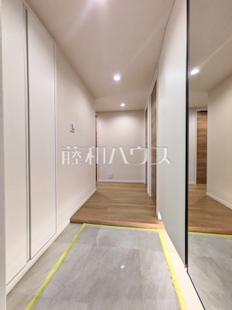 玄関ホール 【西東京市富士町2丁目 ユアコート東伏見弐番館】 玄関ホール 【西東京市富士町2丁目 ユアコート東伏見弐番館】