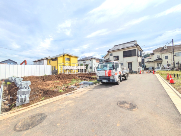 接道状況および現場風景 【東村山市多摩湖町1丁目】 接道状況および現場風景 【東村山市多摩湖町1丁目】