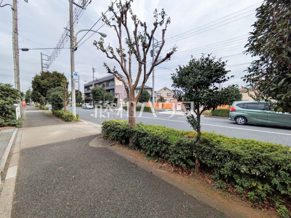 現場風景 小学校や中学校が近いため子育てに便利です!土日祝はもちろん、平日のご案内も可能です。まずはお気軽にお問合せ下さいませ。【東久留米市下里1丁目】 現場風景 小学校や中学校が近いため子育てに便利です!土日祝はもちろん、平日のご案内も可能です。まずはお気軽にお問合せ下さいませ。【東久留米市下里1丁目】