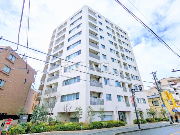 「国立」 駅より徒歩10分、この恵まれたロケーションによる幸福感は、毎朝の通勤時にしっかりと感じられるのではないでしょうか。 【クラッシィハウス国立】 「国立」 駅より徒歩10分、この恵まれたロケーションによる幸福感は、毎朝の通勤時にしっかりと感じられるのではないでしょうか。 【クラッシィハウス国立】