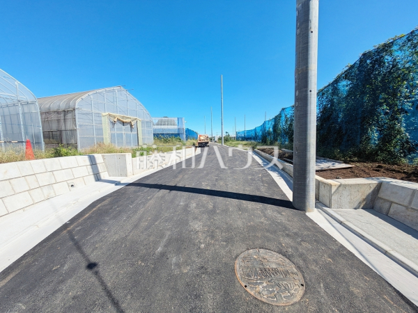 接道状況および現場風景 【東村山市恩多町1丁目】 接道状況および現場風景 【東村山市恩多町1丁目】