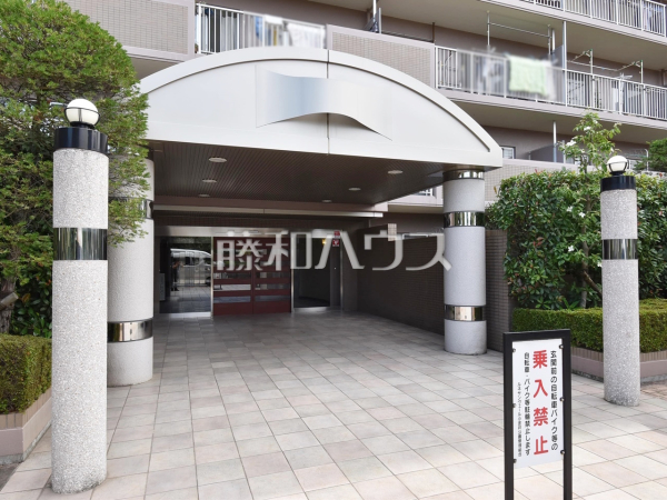 エントランス 【ルネサンヴェール小金井公園】 エントランス 【ルネサンヴェール小金井公園】